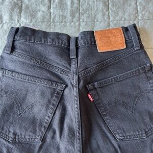 Levi’s Ribcage Straight Ankle